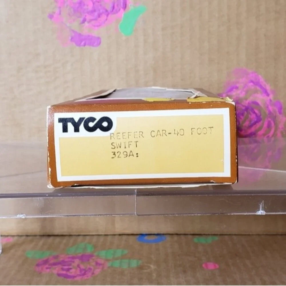 VINTAGE TYCO REEFER CAR 40 FOOT SWIFT 329A TRAIN